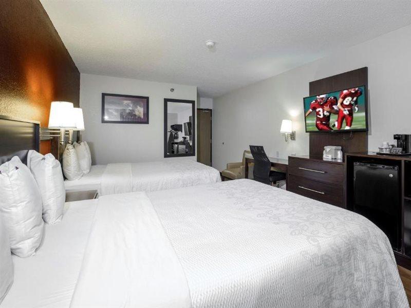 Red Roof Inn Plus+ & Suites Malone Esterno foto