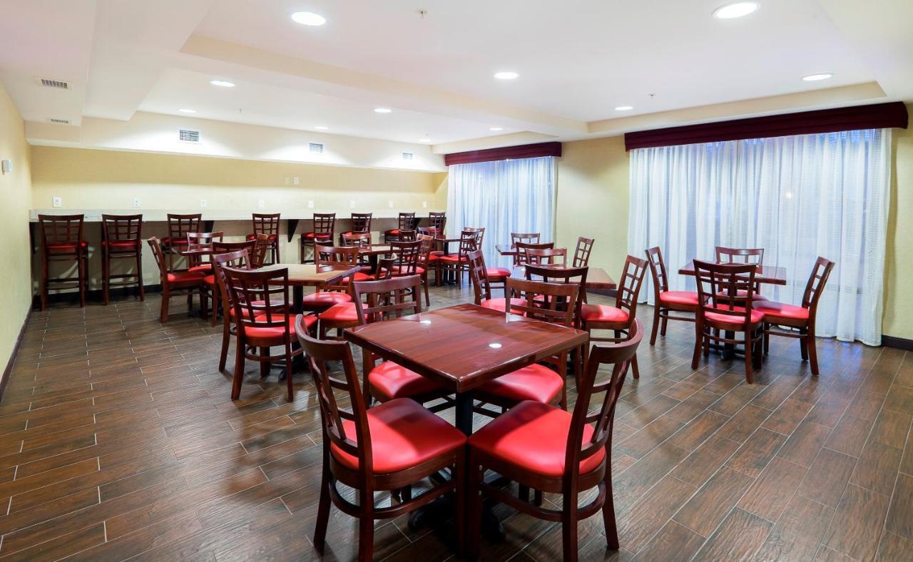 Red Roof Inn Plus+ & Suites Malone Esterno foto