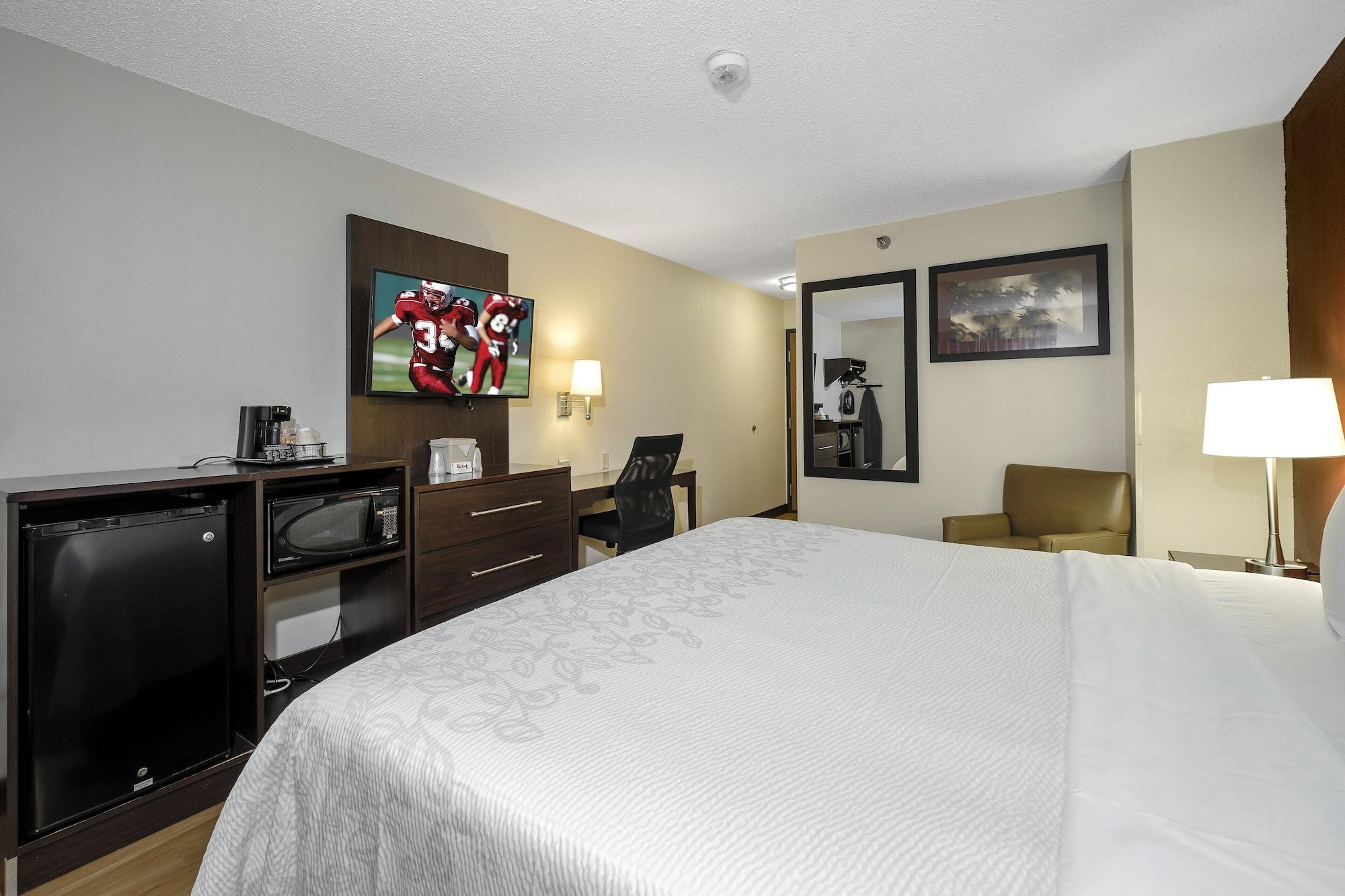 Red Roof Inn Plus+ & Suites Malone Esterno foto