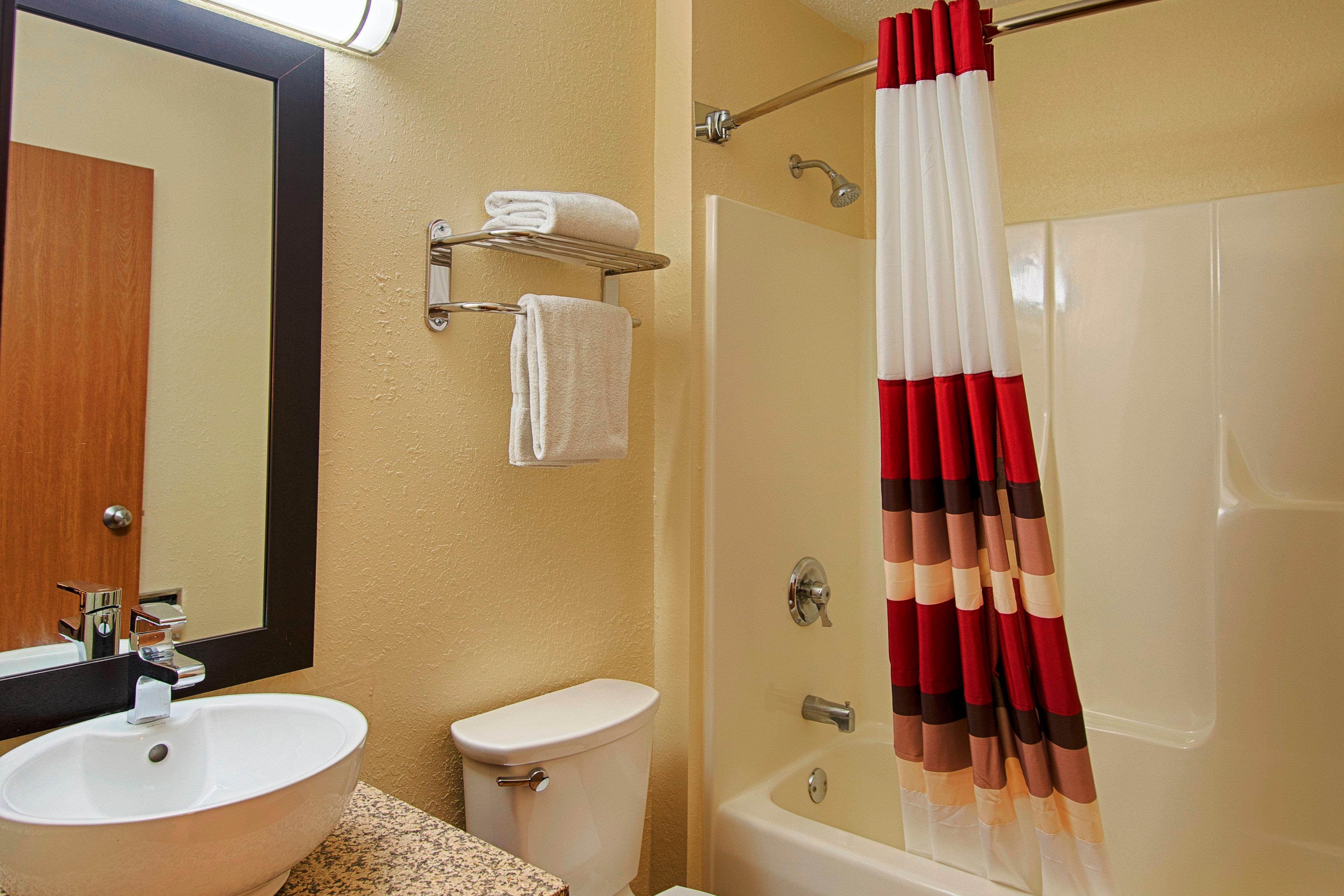 Red Roof Inn Plus+ & Suites Malone Esterno foto