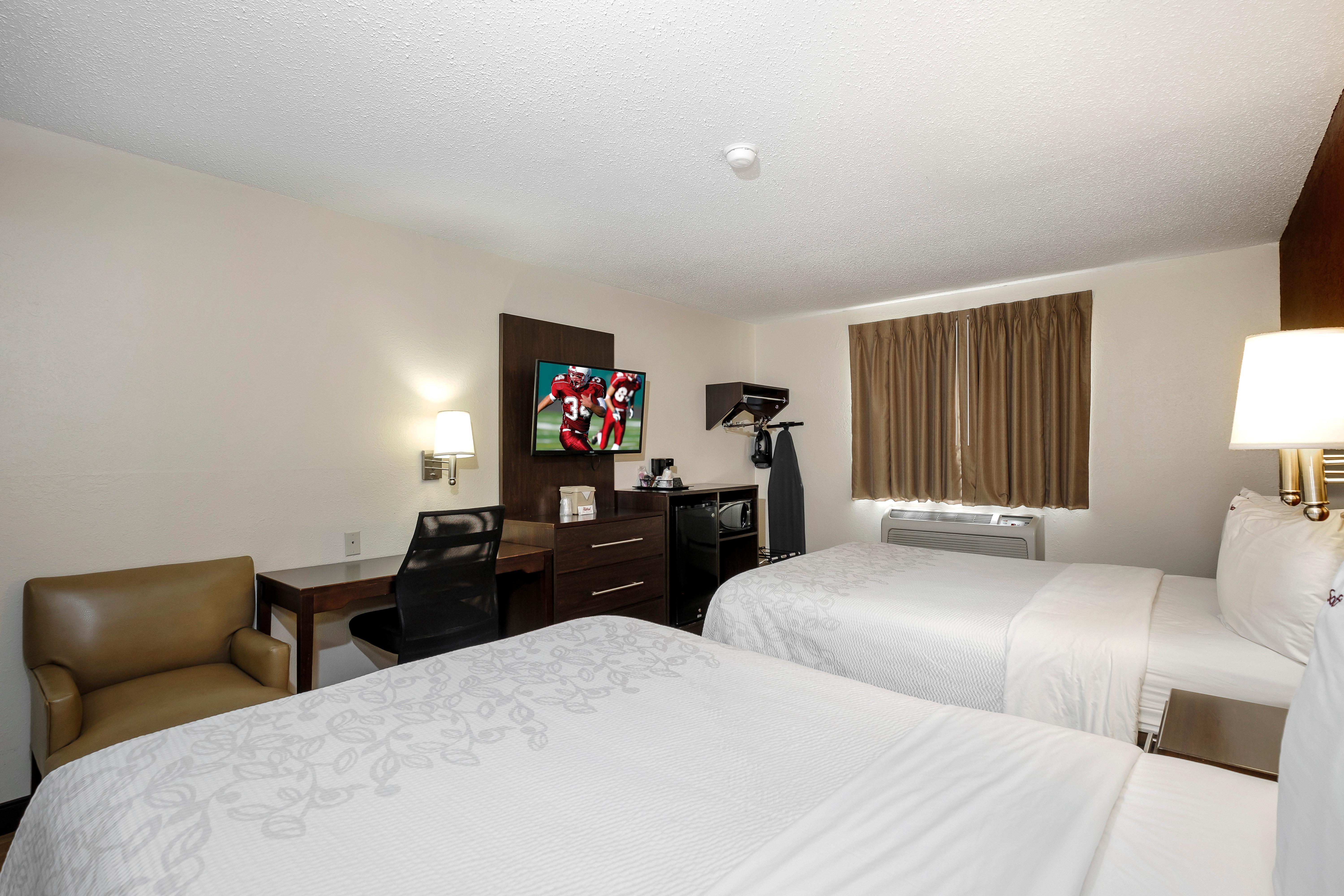Red Roof Inn Plus+ & Suites Malone Esterno foto