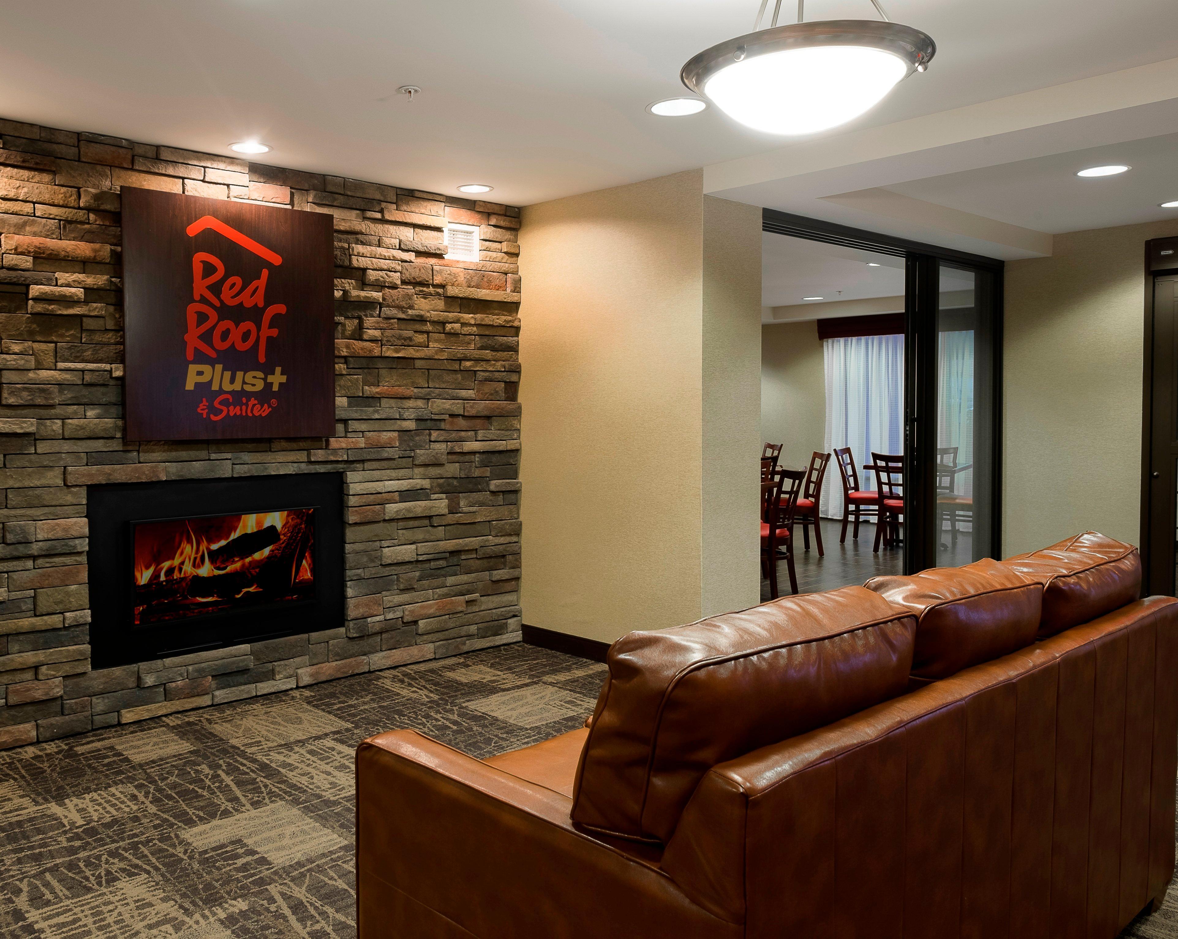 Red Roof Inn Plus+ & Suites Malone Esterno foto