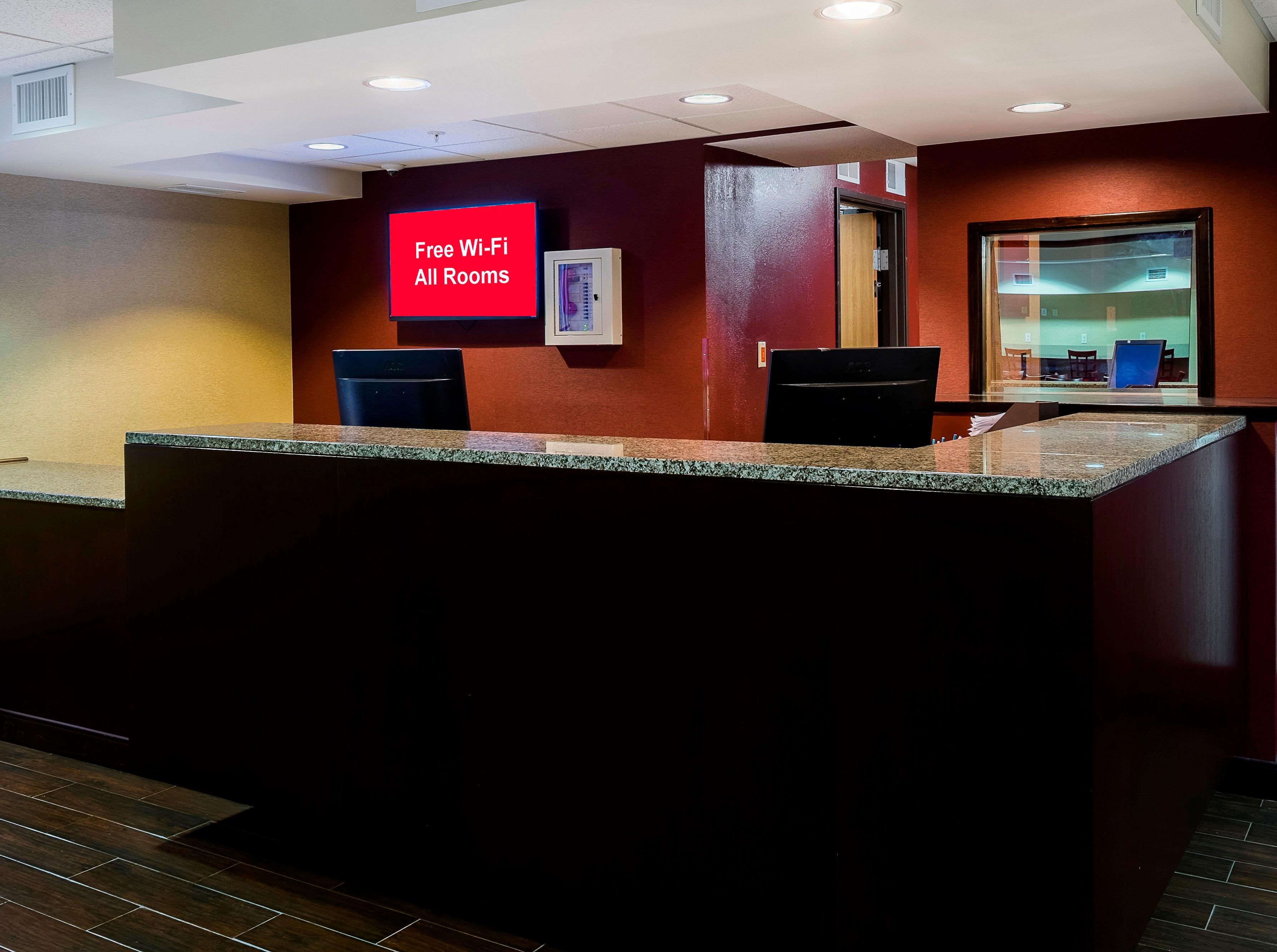 Red Roof Inn Plus+ & Suites Malone Esterno foto