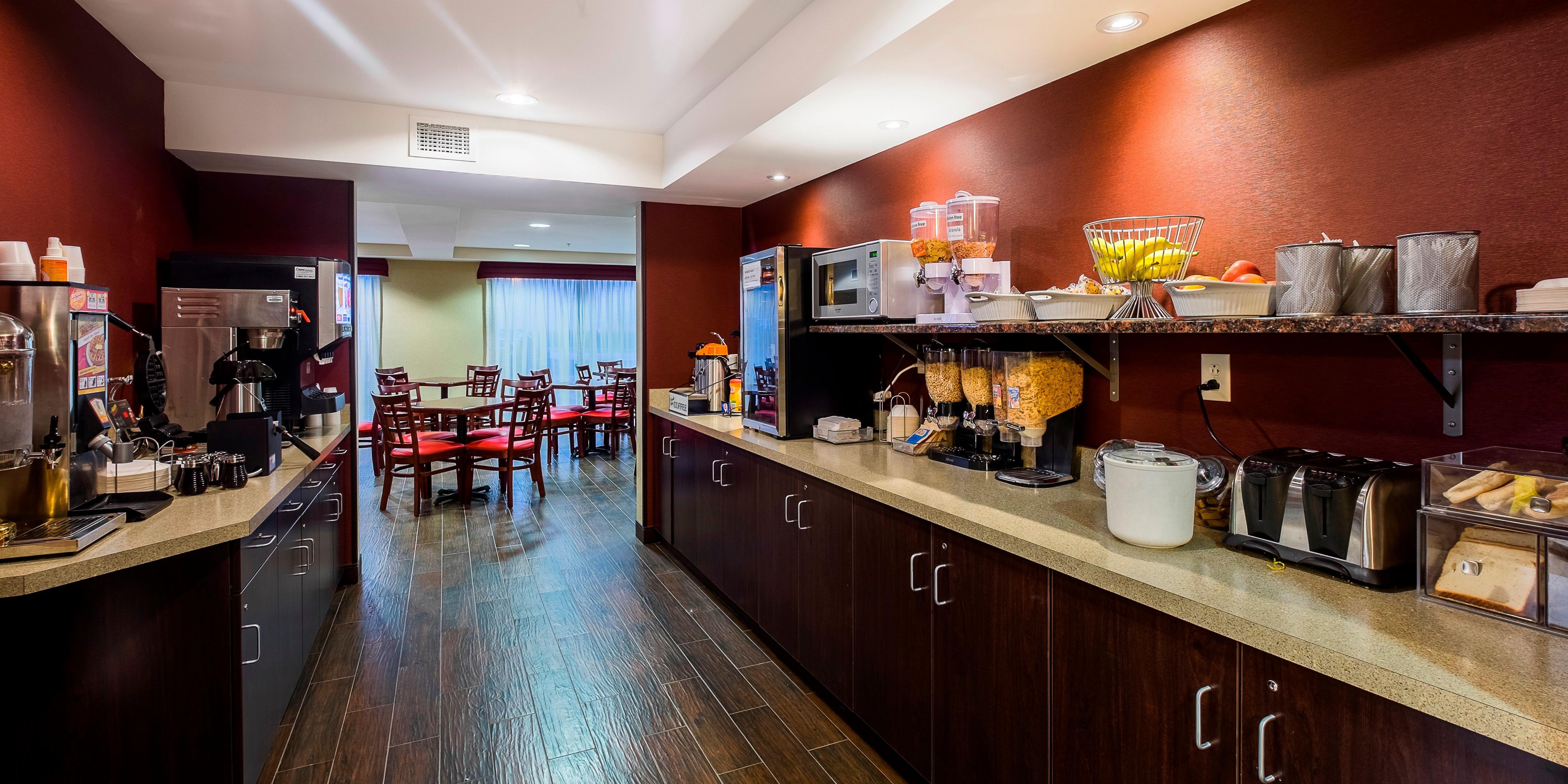 Red Roof Inn Plus+ & Suites Malone Esterno foto