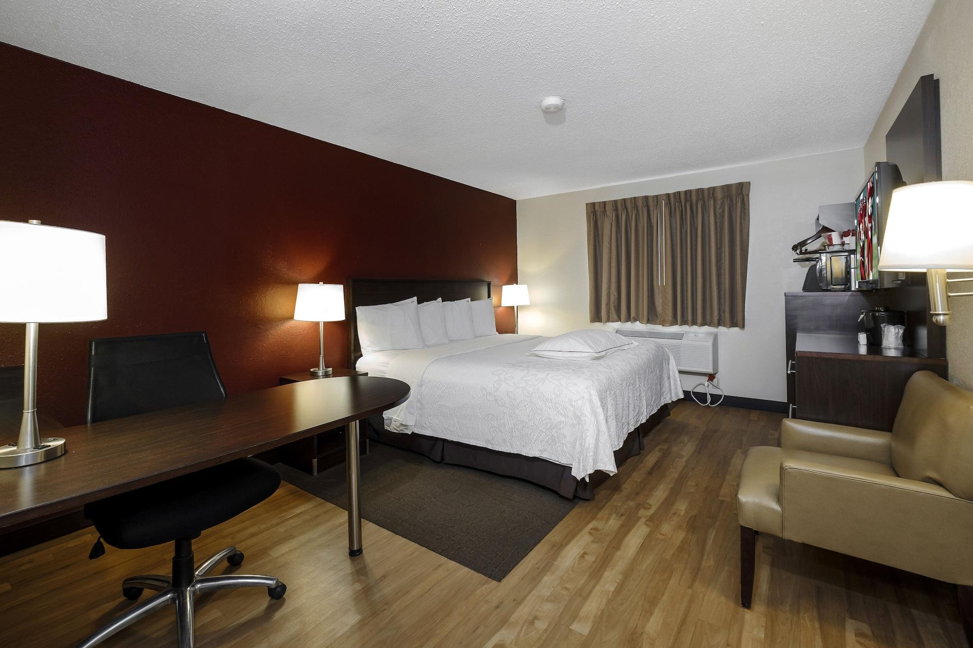 Red Roof Inn Plus+ & Suites Malone Esterno foto