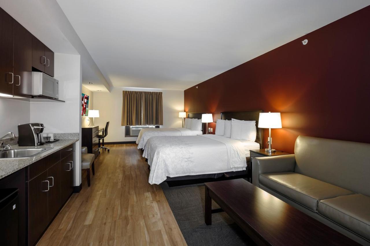 Red Roof Inn Plus+ & Suites Malone Esterno foto